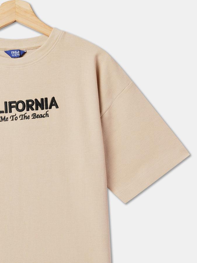 Boys Relaxed Fit Round-Neck T-Shirt image number 2