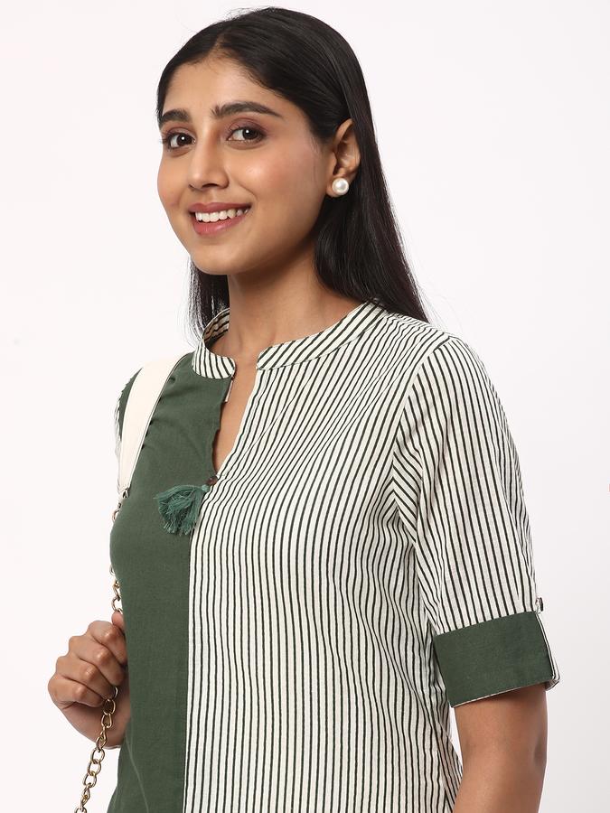 Women Cotton Flax Straight Fit Mandarin Collar Stripes Kurta