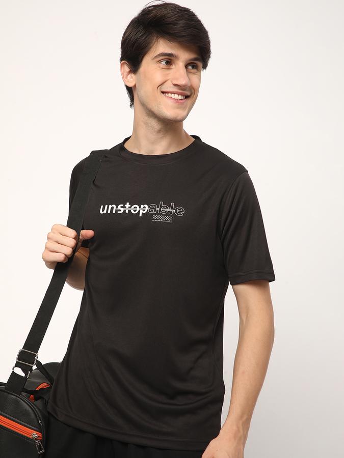 Men Typographic Print Regular Fit Crew-Neck T-Shirt image number 0
