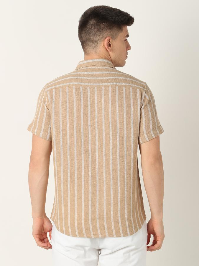 Men Regular Fit Shirt with Spread Collar image number 3