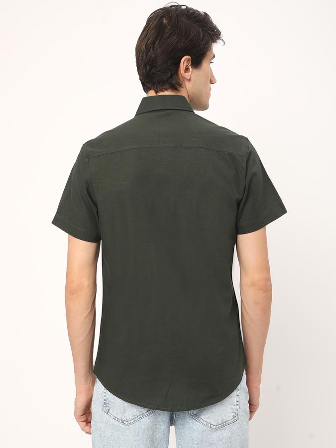 Men Regular Fit Cutaway Collar Shirt image number 2