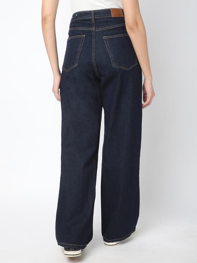 Relaxed Fit Women Jeans image number 2