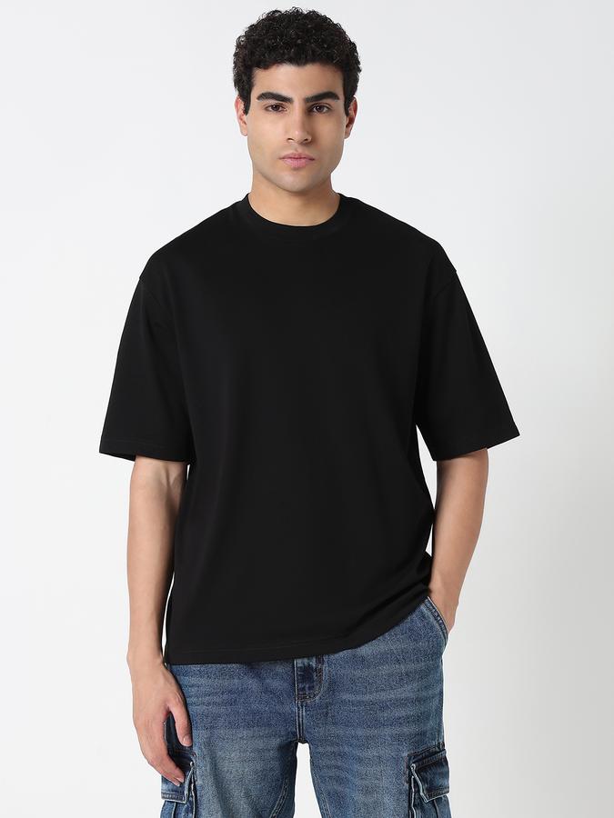 Solid Men Round Neck T-Shirt image number 1