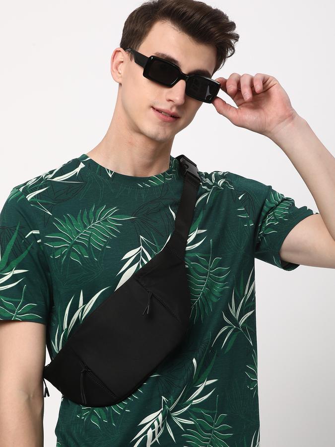 Men Printed Regular Fit Round-Neck T-Shirt image number 0