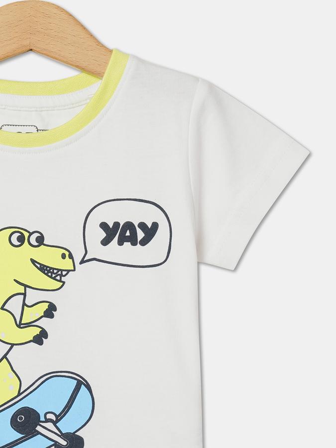 Boys Graphic Print Round-Neck T-Shirt image number 2