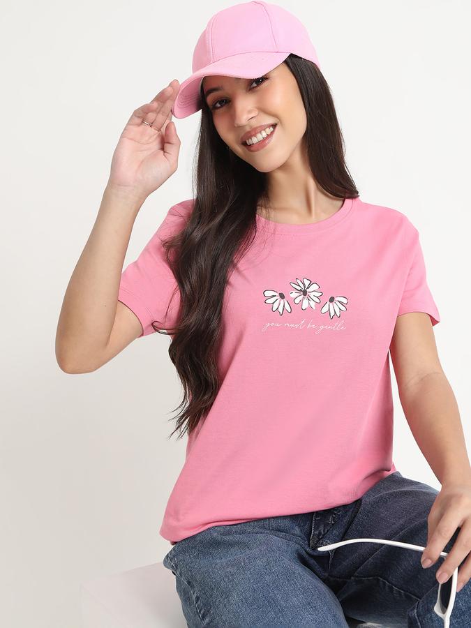 ROUND NECK GRAPHIC PRINTED TEE data-index=