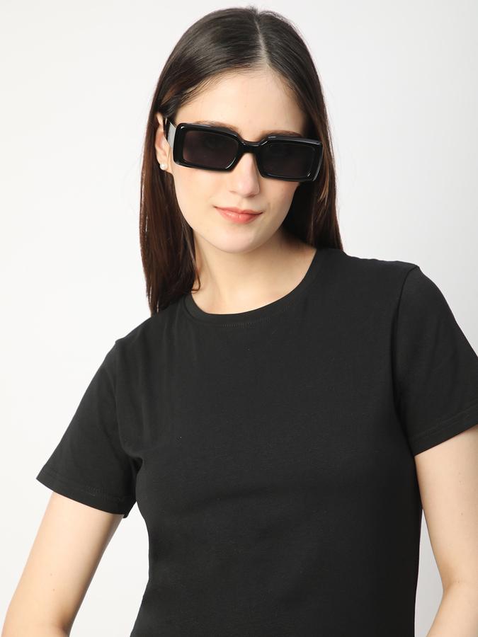 Solid Women Round Neck T-Shirt image number 0