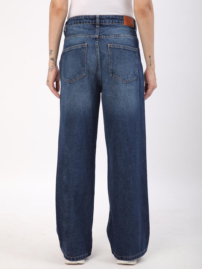 Loose Fit Women Jeans image number 2