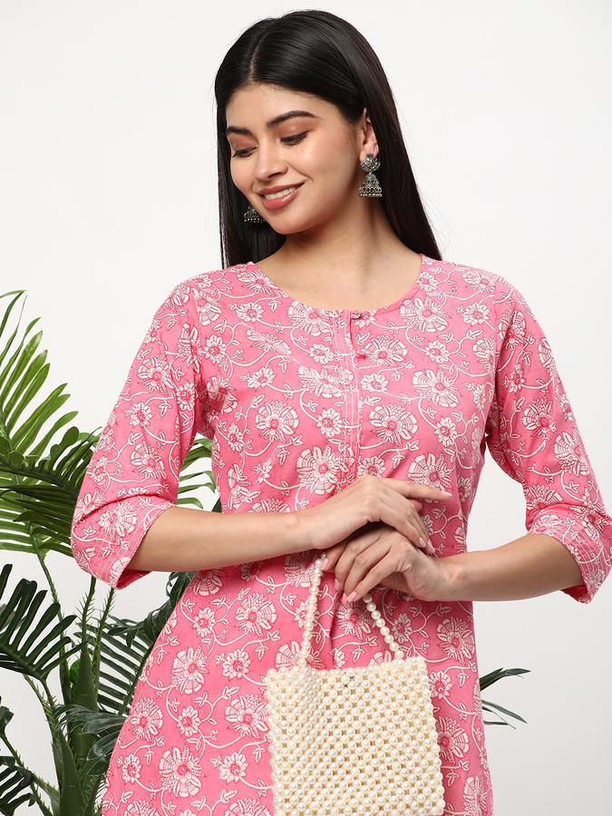 Women Cotton Regular Fit Round Neck Printed Kurta