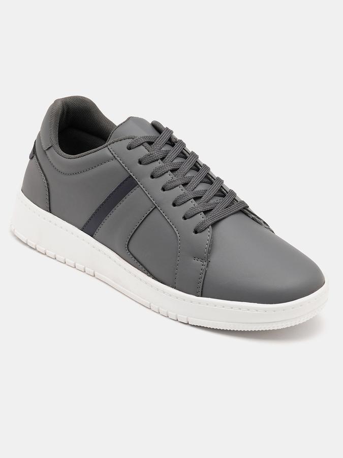 R&B Men Grey Casual Shoes image number 2