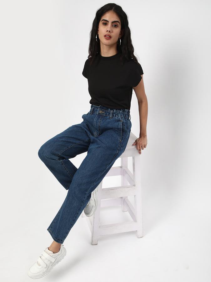 Women Mid-Wash Relaxed Fit Jeans image number 1
