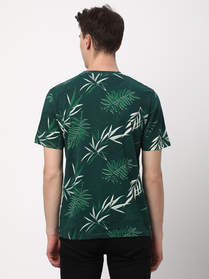 Men Printed Regular Fit Round-Neck T-Shirt image number 2