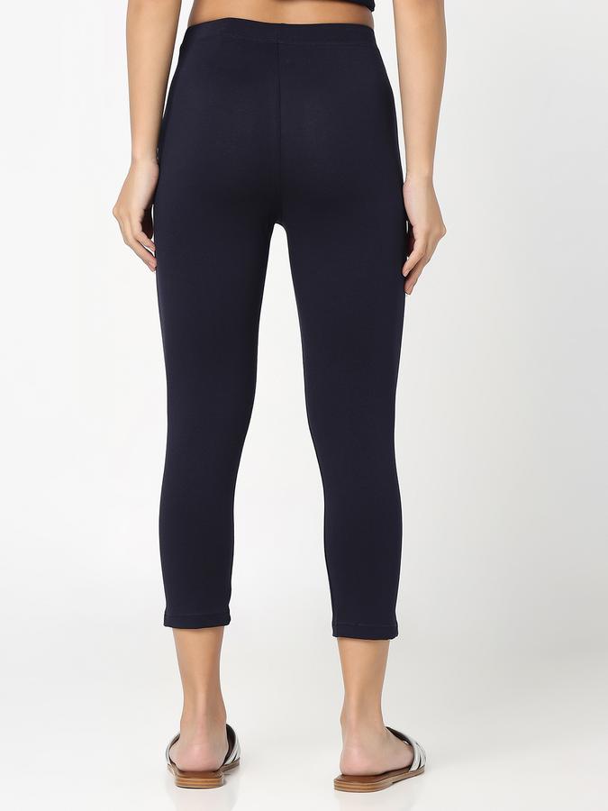 R&B Women Navy Solid Capri Leggings