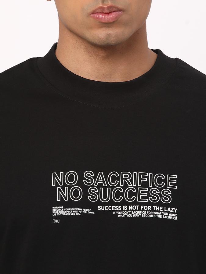 Men Regular Fit Round-Neck T-Shirt image number 3
