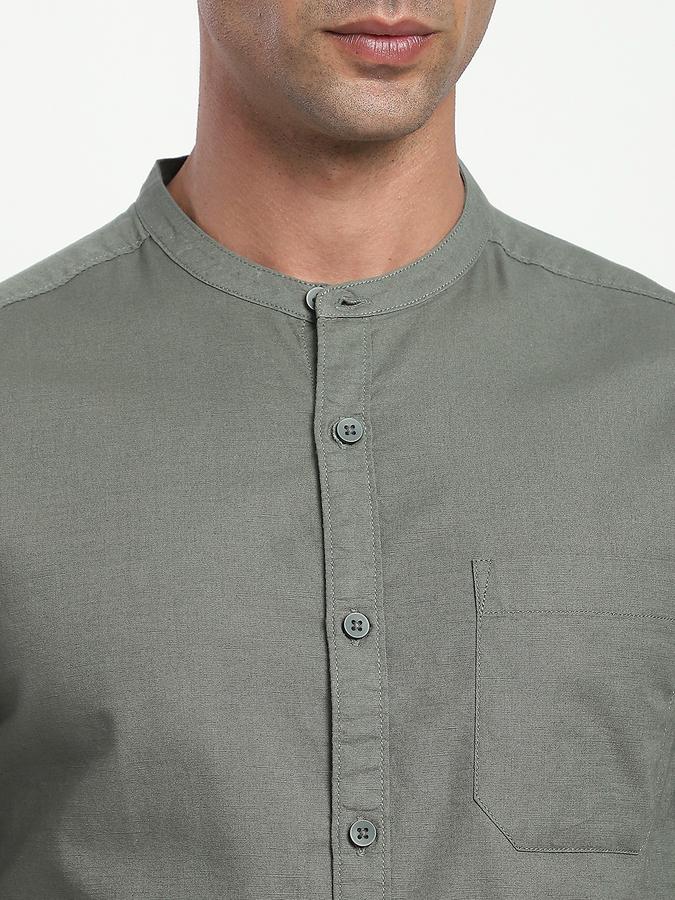 Men Cotton Slim Fit Mandarin Collar Solid Shirt