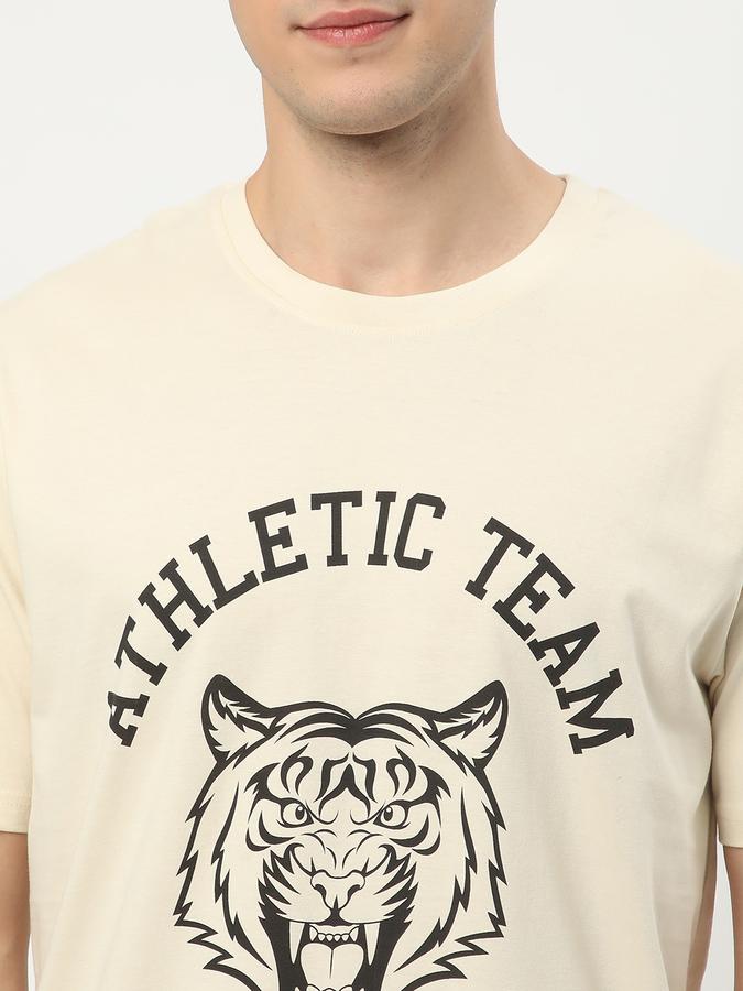 Men Typographic Print Regular Fit T-Shirt image number 3