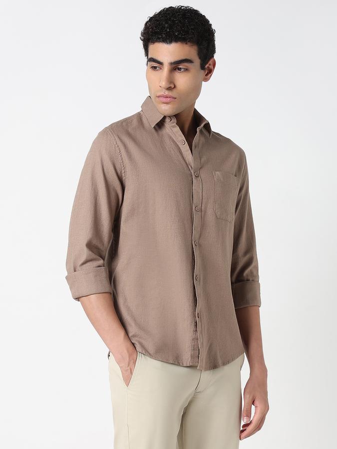 Men Solid Casual Shirt image number 2