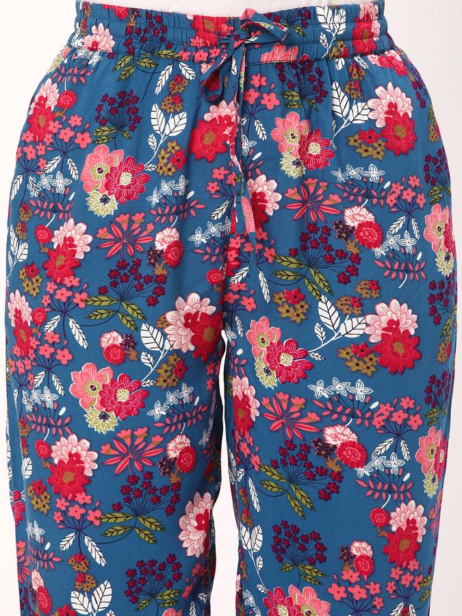 Women Floral Print Pyjamas image number 3