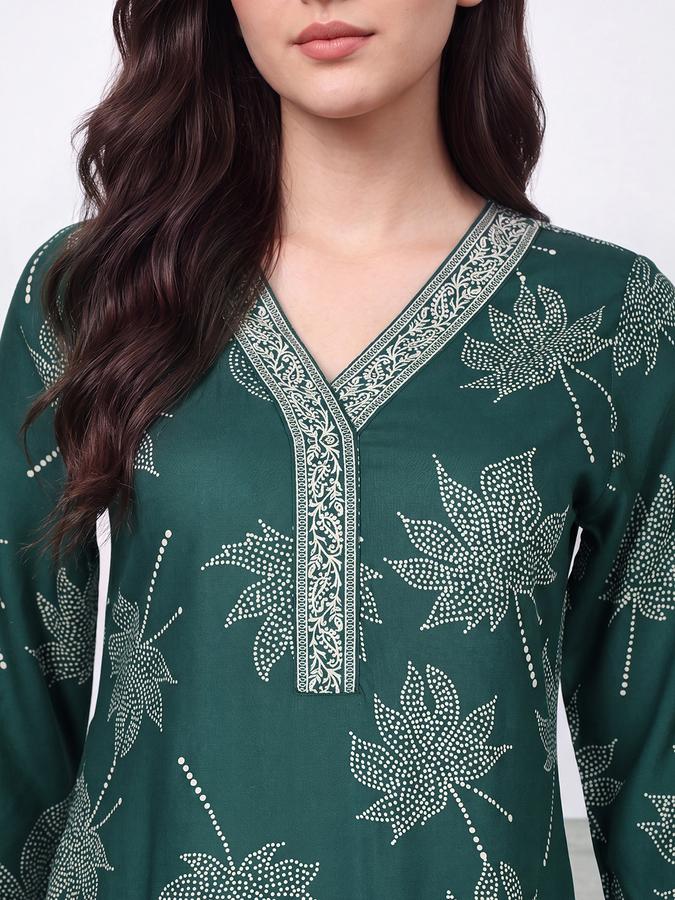 R&B Womens Green Three-Quarter Sleeves V Neck Floral Printed Straight Kurta