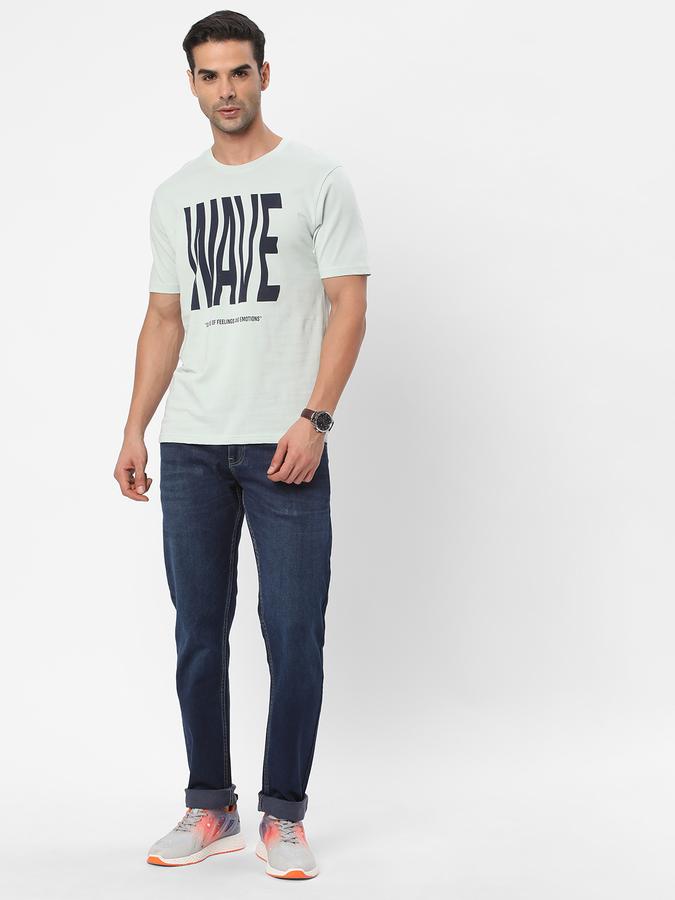 Men Regular Fit Typographic Print Crew-Neck T-Shirt image number 1