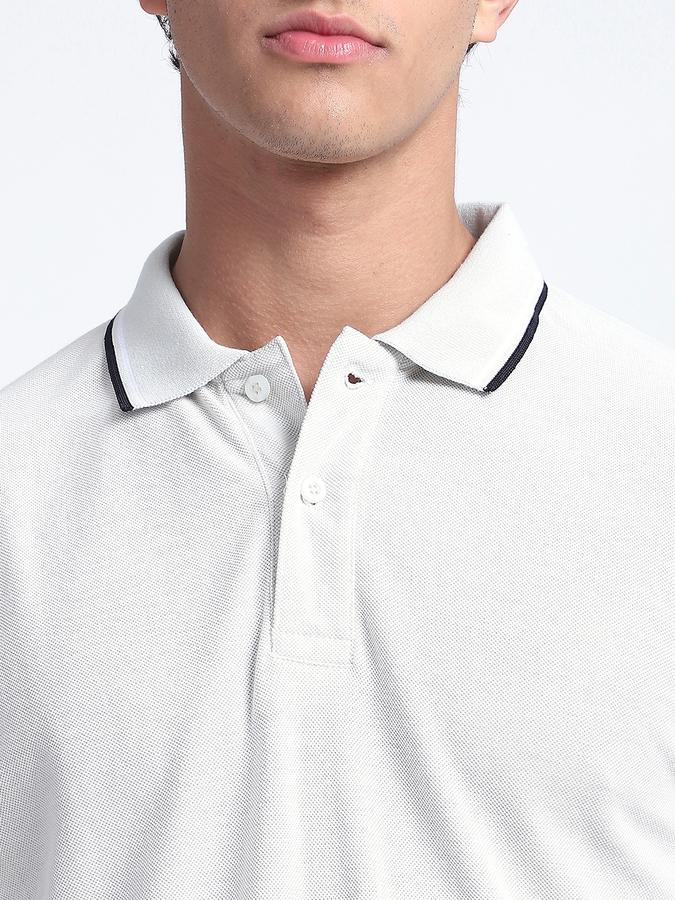 Men Cotton Blend Slim Fit Polo Neck Solid T-shirt