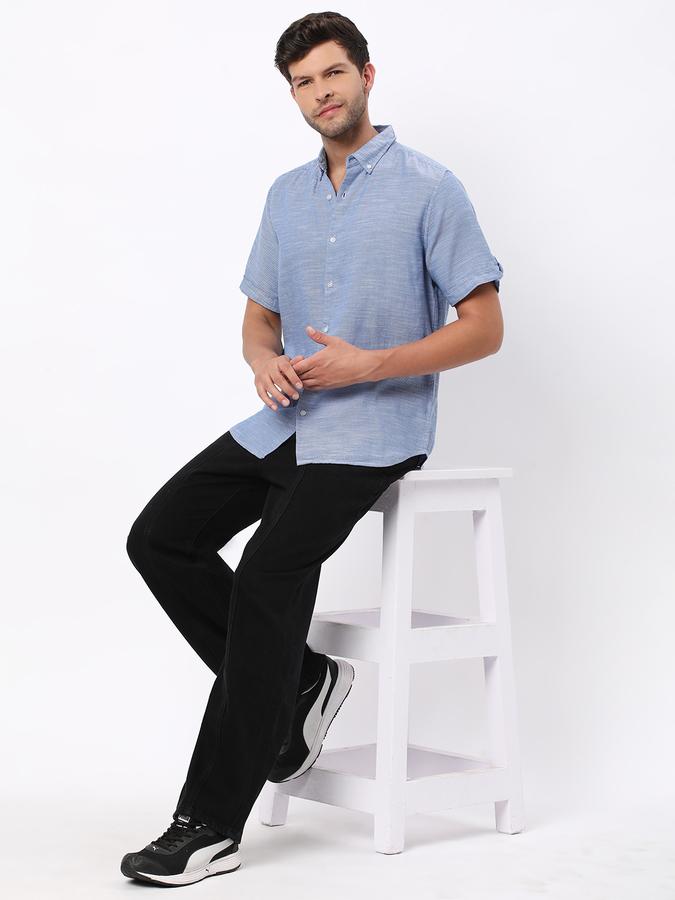 Solid Regular Fit Shirt image number 1