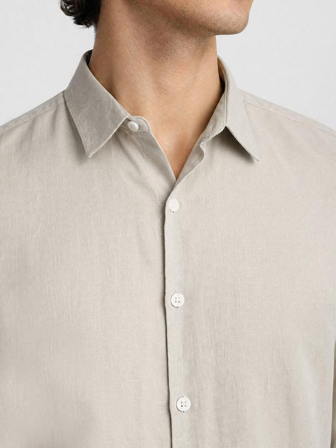 R&B Beige Solid Men Spread Collar Long Sleeves Shirt