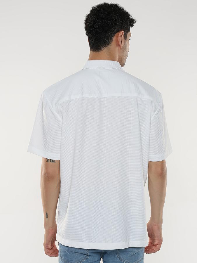 Men Solid Casual Shirt image number 3