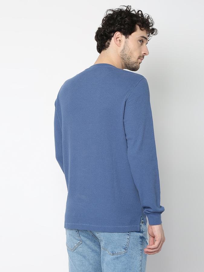 Men Ribbed Regular Fit Crew-Neck T-Shirt image number 3