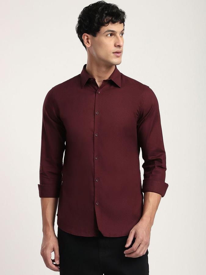 R&B Men Maroon Solid Long Sleeves Shirt 