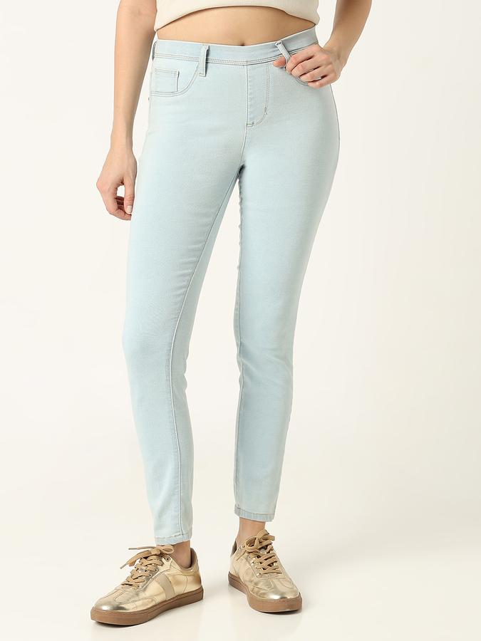 Slim Women Jeans image number 1