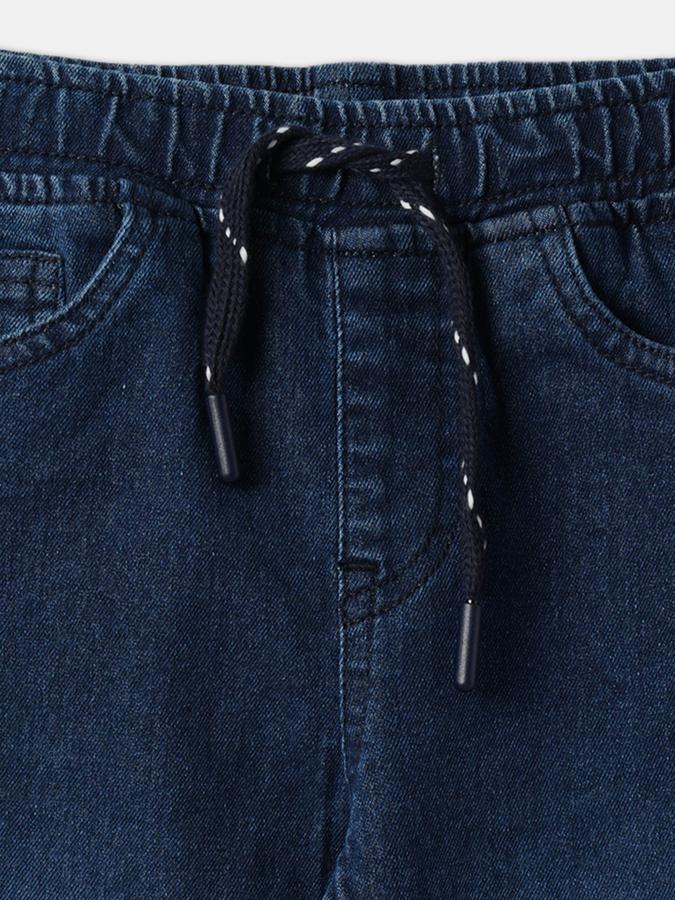 Boys Lightly Washed Relaxed Fit Jeans image number 3