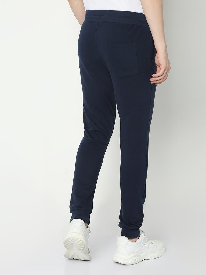 Men Joggers image number 3