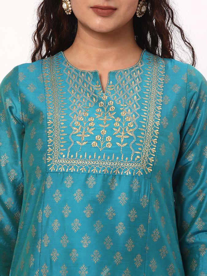 R&B Women Blue Kurtas image number 3