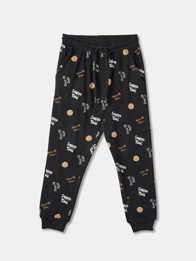 Boys Graphic Print T-Shirt & Pants Set image number 3