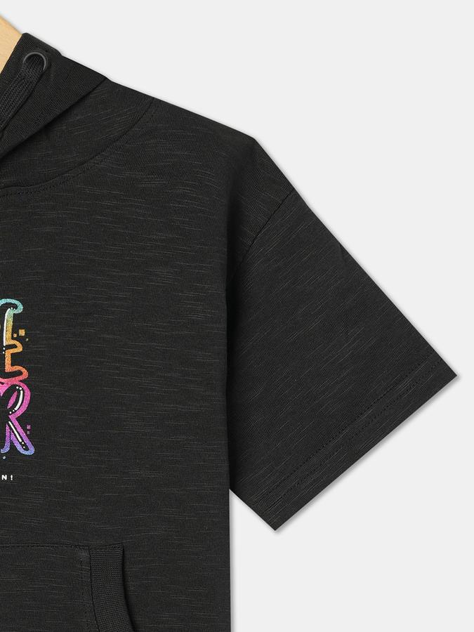 Boys Typographic Print Regular Fit Hooded T-Shirt image number 2