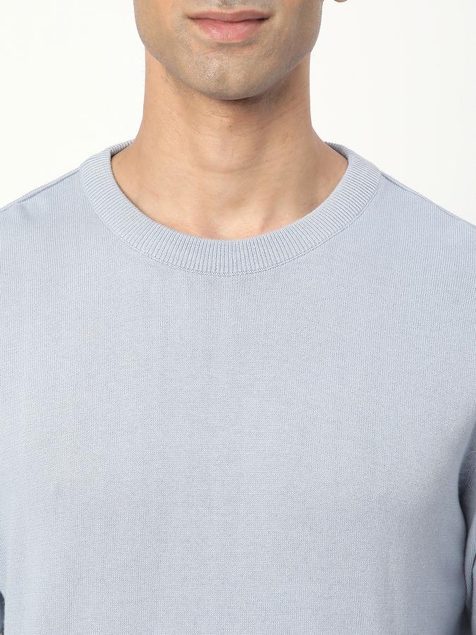 Solid Round Neck Casual Men Sweater image number 3