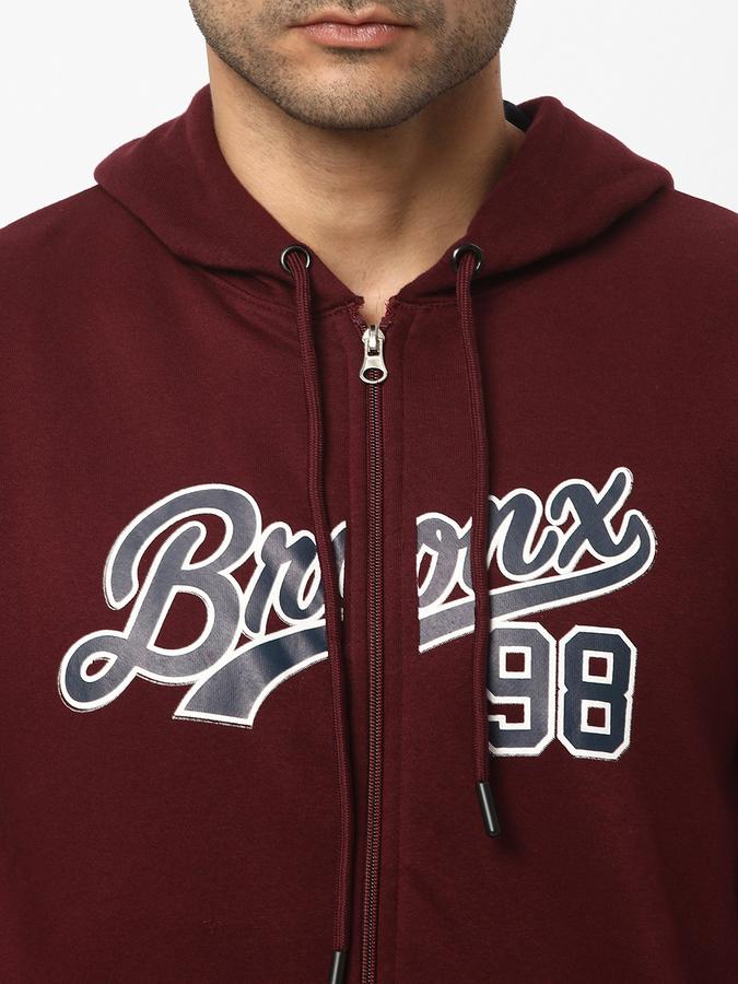Men Typographic Print Regular Fit Hooded Jacket image number 3
