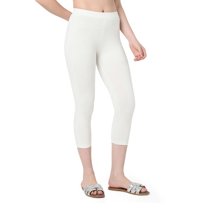 R&B Women Ivory Solid Capri Leggings