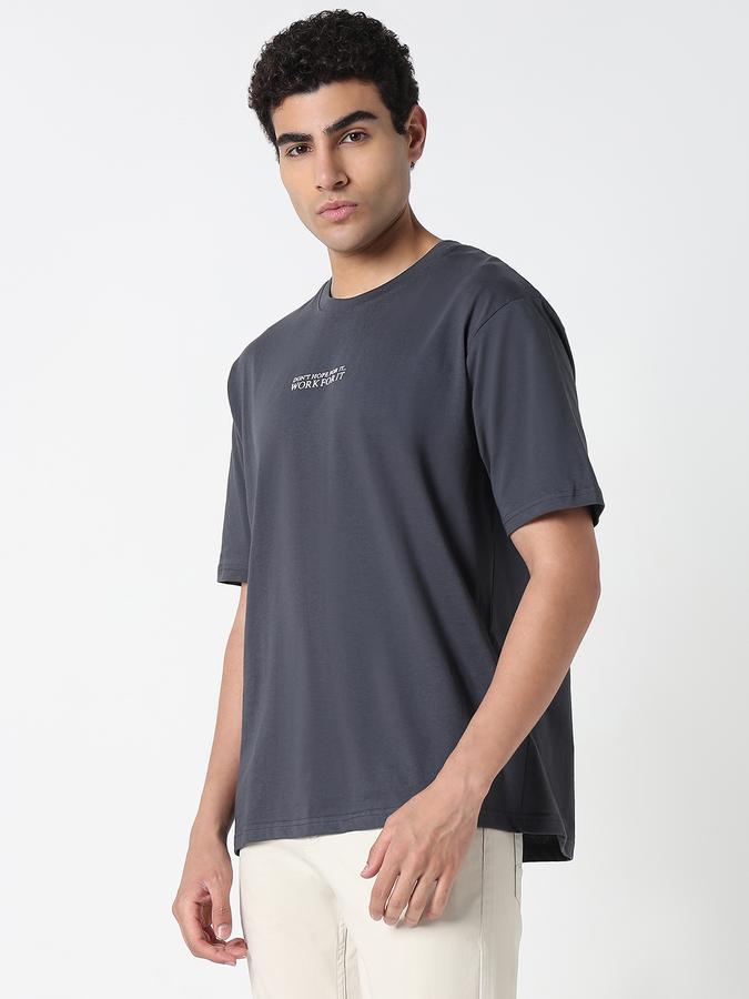 Printed Men Round Neck T-Shirt image number 3