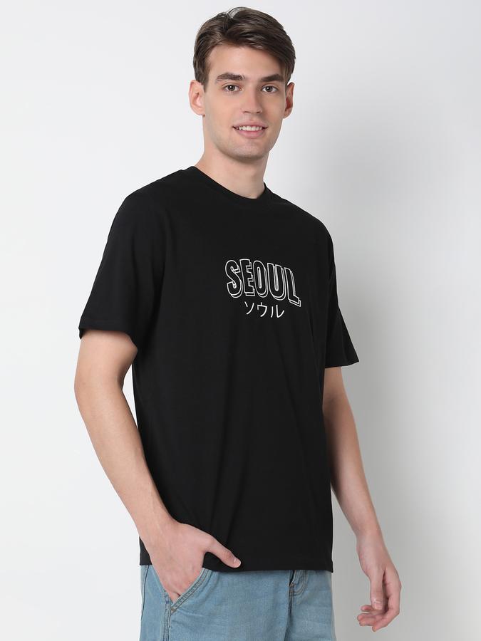 Men Typographic Print Regular Fit Crew-Neck T-Shirt image number 2