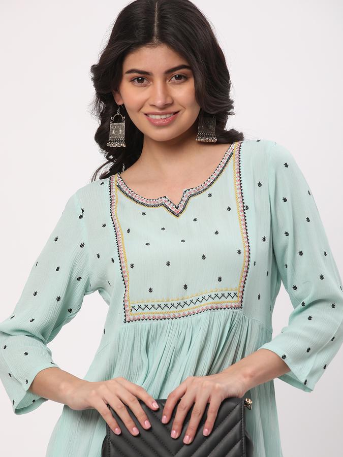 Women Embroidered Straight Tunic image number 0