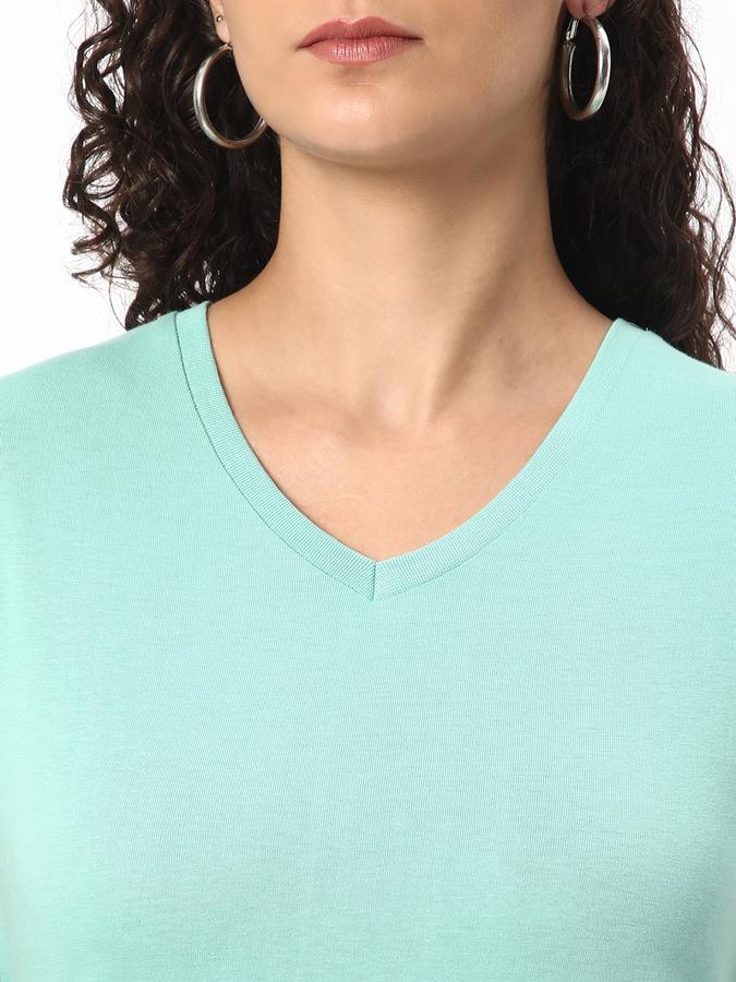 R&B Women Green Tshirts image number 3