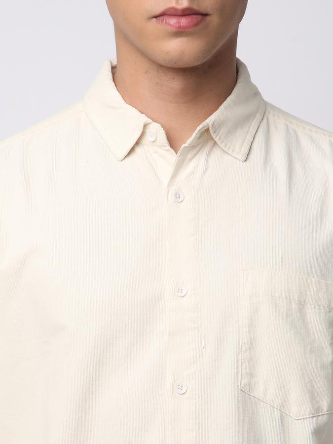 R&B Men Solid Casual Shirt image number 3
