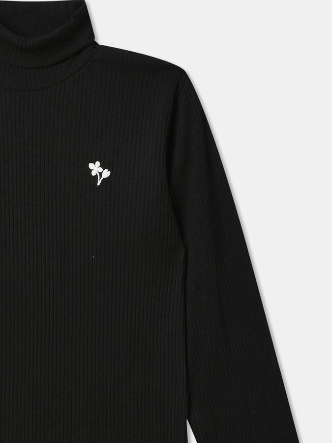 Girls Solid Turtle Neck T-shirts Long Sleeves image number 2