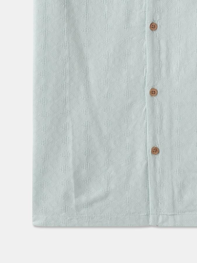 Boys Solid Casual Shirt image number 3