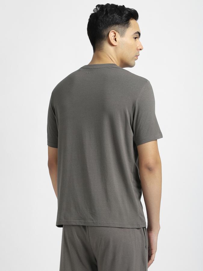 Men Cotton Blend Regular Fit Crew Neck Solid T-shirt