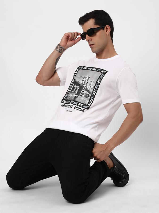 Men Typographic Print Regular Fit T-Shirt image number 1