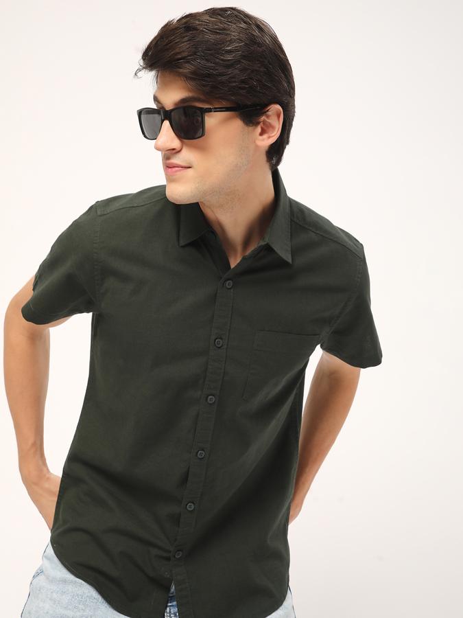 Men Regular Fit Cutaway Collar Shirt image number 0