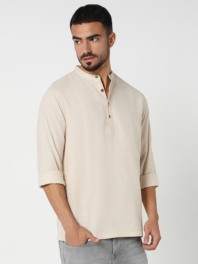 Men Solid Casual Shirt image number 3